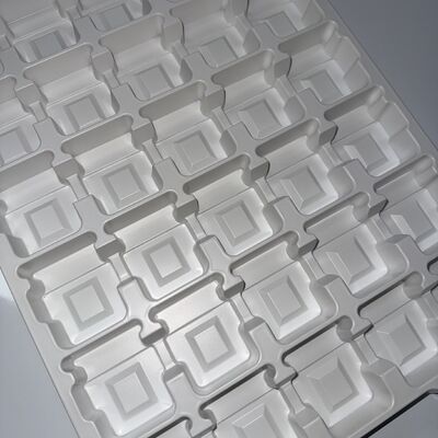 PS Tray 0.6mm Thickness Plastic Blister Tray 376x280x45mm Customizable for Electronic Components