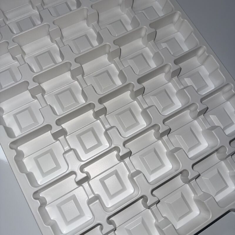 PS Tray 0.6mm Thickness Plastic Blister Tray 376x280x45mm Customizable for Electronic Components