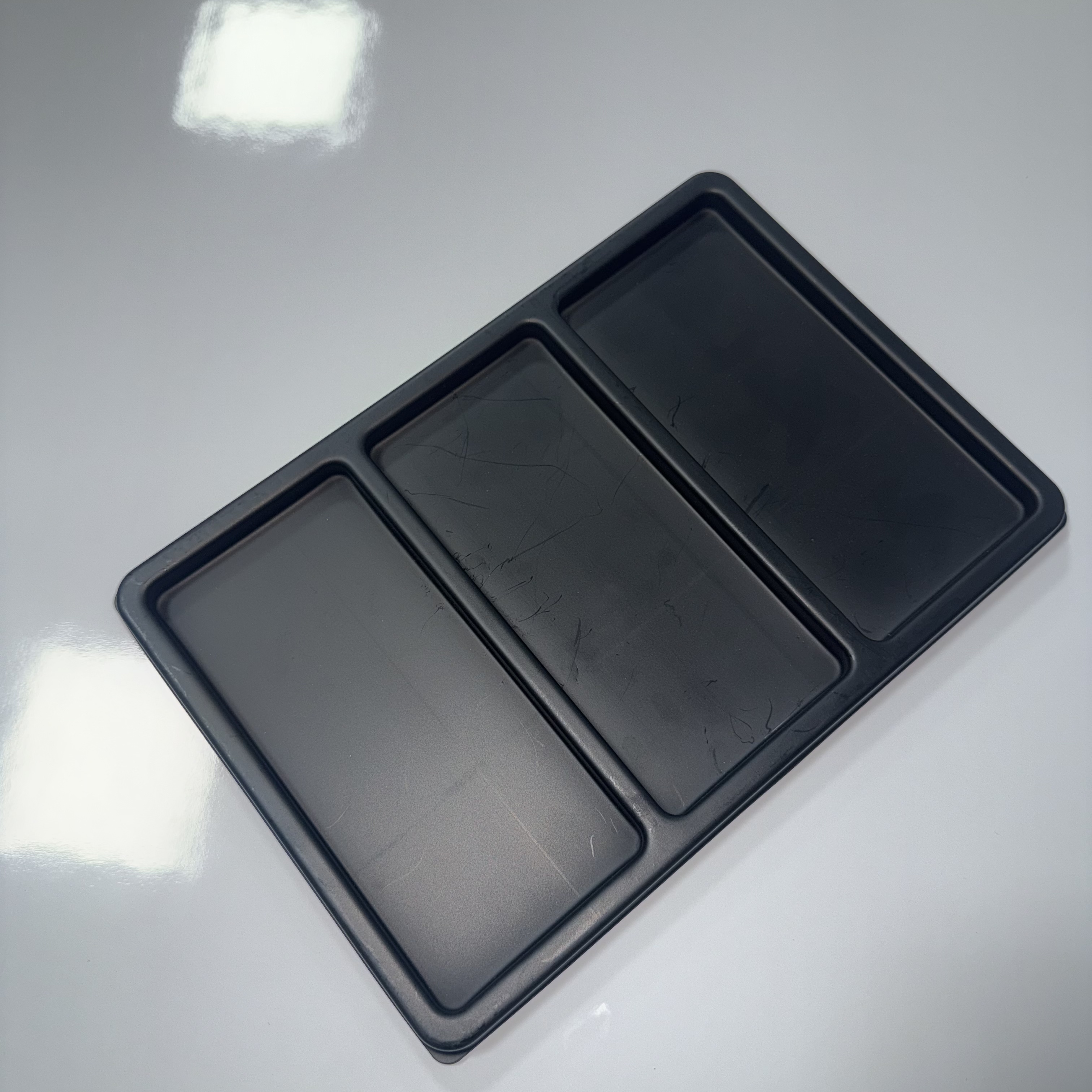 ABS Material ESD Safe Anti-static Storage Tray for Consumer/Smart Electronics