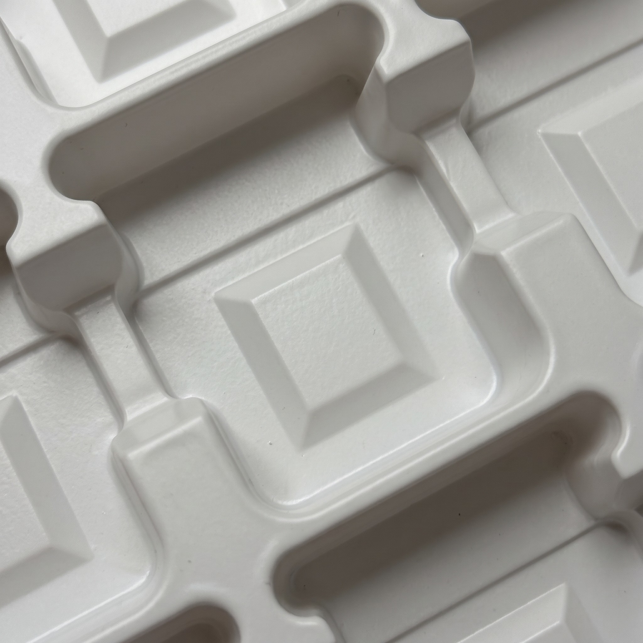 White Blister Tray PS  Scratch Resistant Shock Absorption Industrial Turnover Packaging Tray